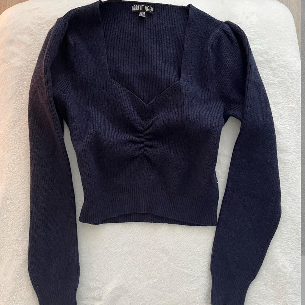 Navy heart neckline ruched bust crop top sweater